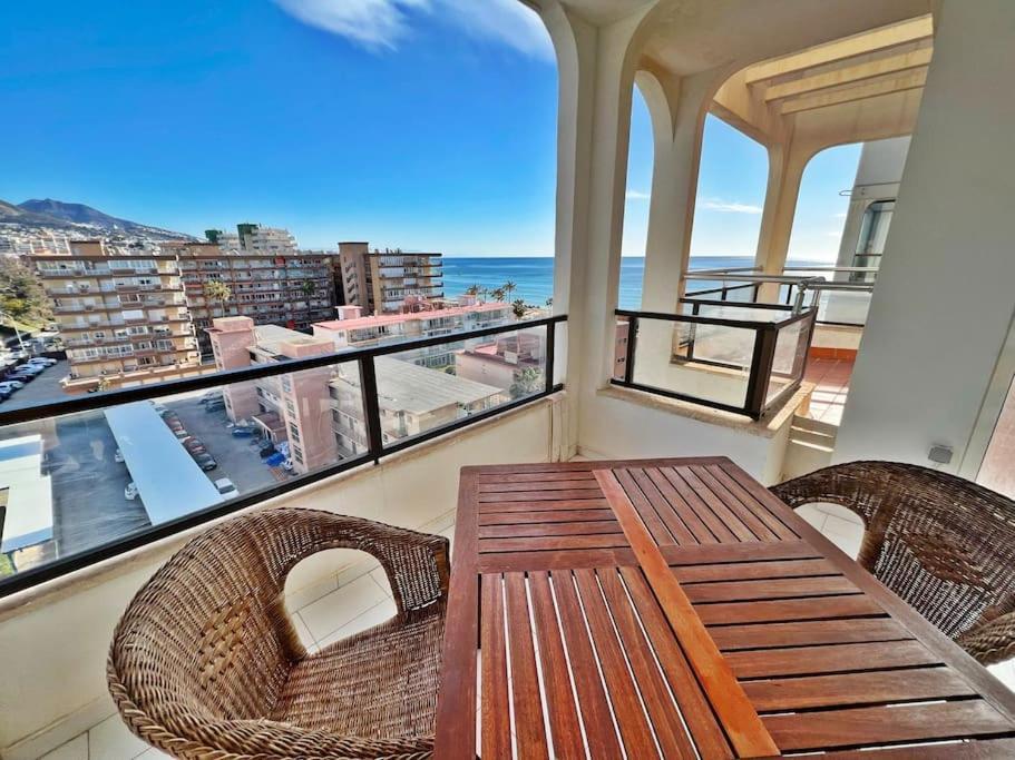 Bonito Atico En Primera Linea De Playa Con Piscina فوينخيرولا المظهر الخارجي الصورة